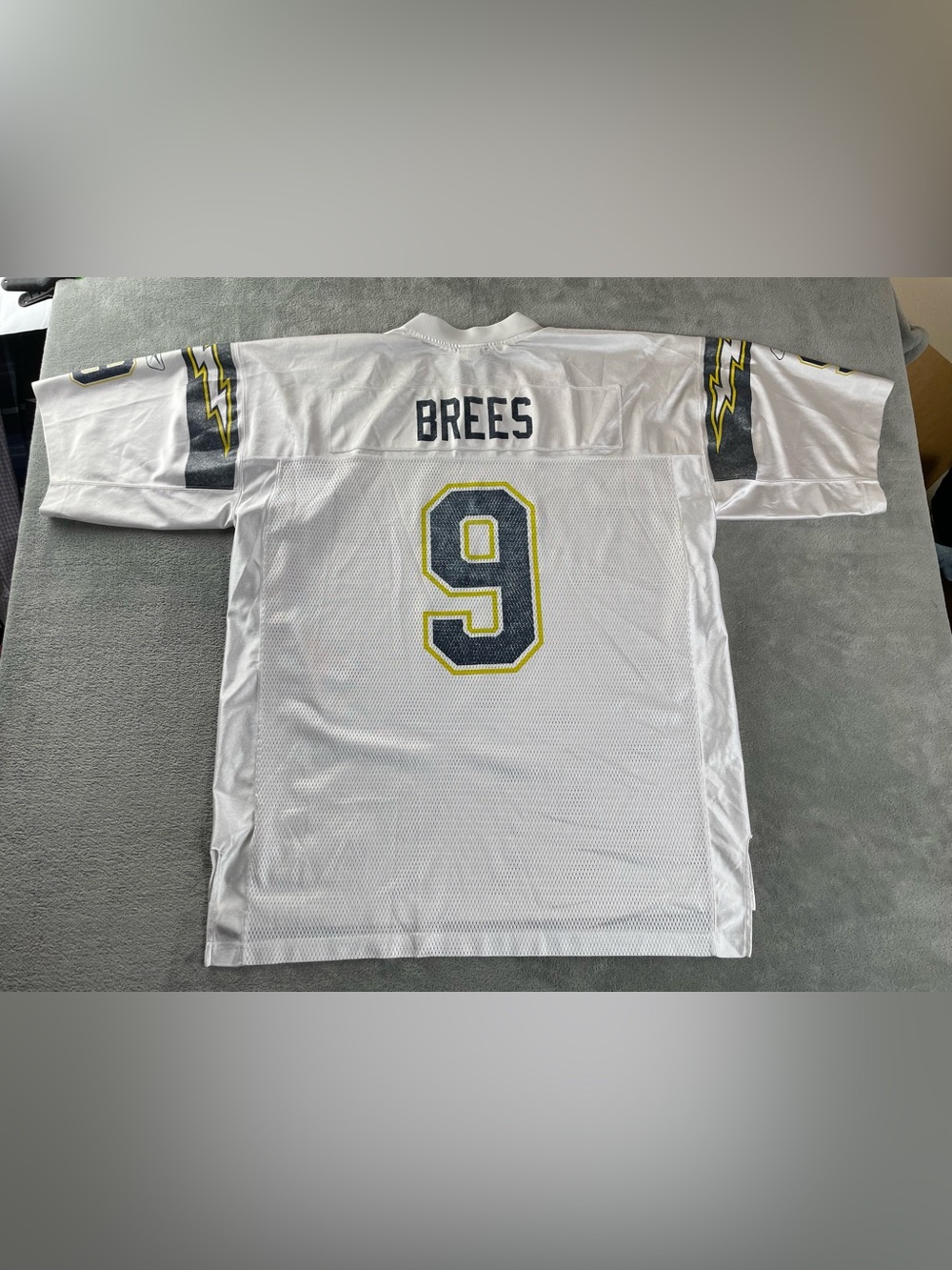 Reebok NFL San Diego Chargers Brees #9 White Jersey Size XL Faded